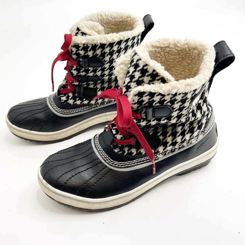 Sorel Black & White Houndstooth Winter Boots with Red Laces